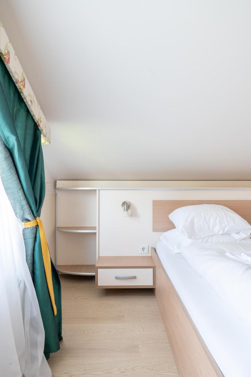 Farawayhomes Aparthotel Near Vienna Airport - Anytime Self Check-In Брукк-ан-дер-Лайта Экстерьер фото