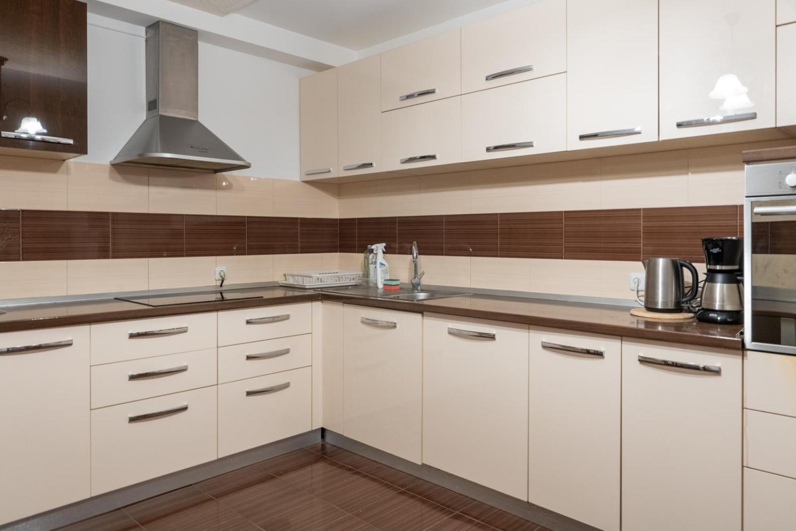 Farawayhomes Aparthotel Near Vienna Airport - Anytime Self Check-In Брукк-ан-дер-Лайта Экстерьер фото
